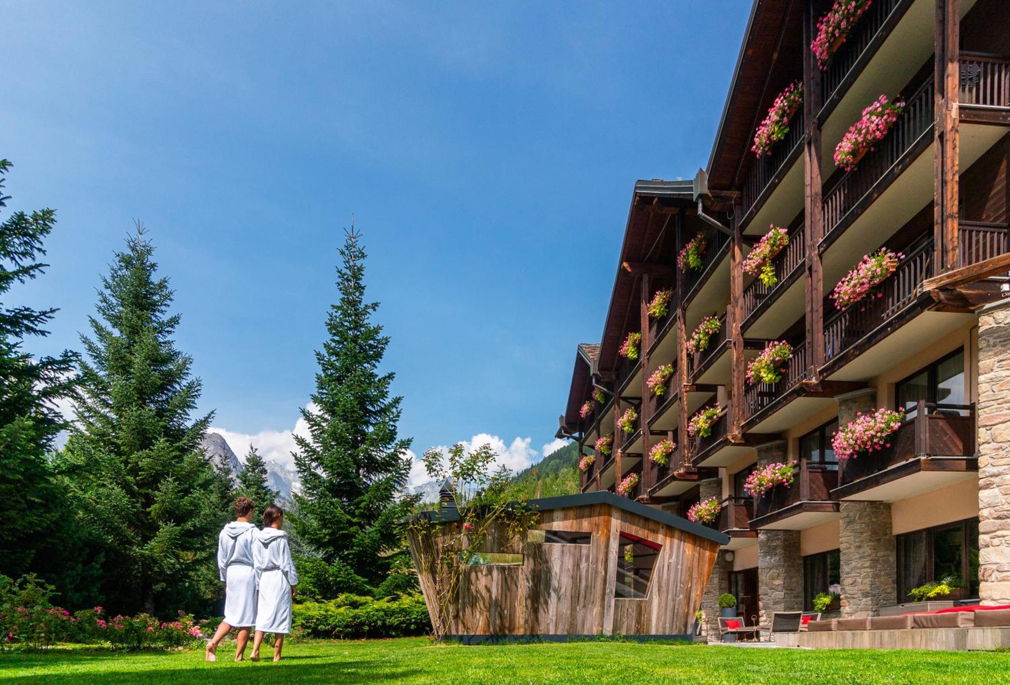 Hotel Qc Termemontebianco Pré-Saint-Didier Exteriér fotografie